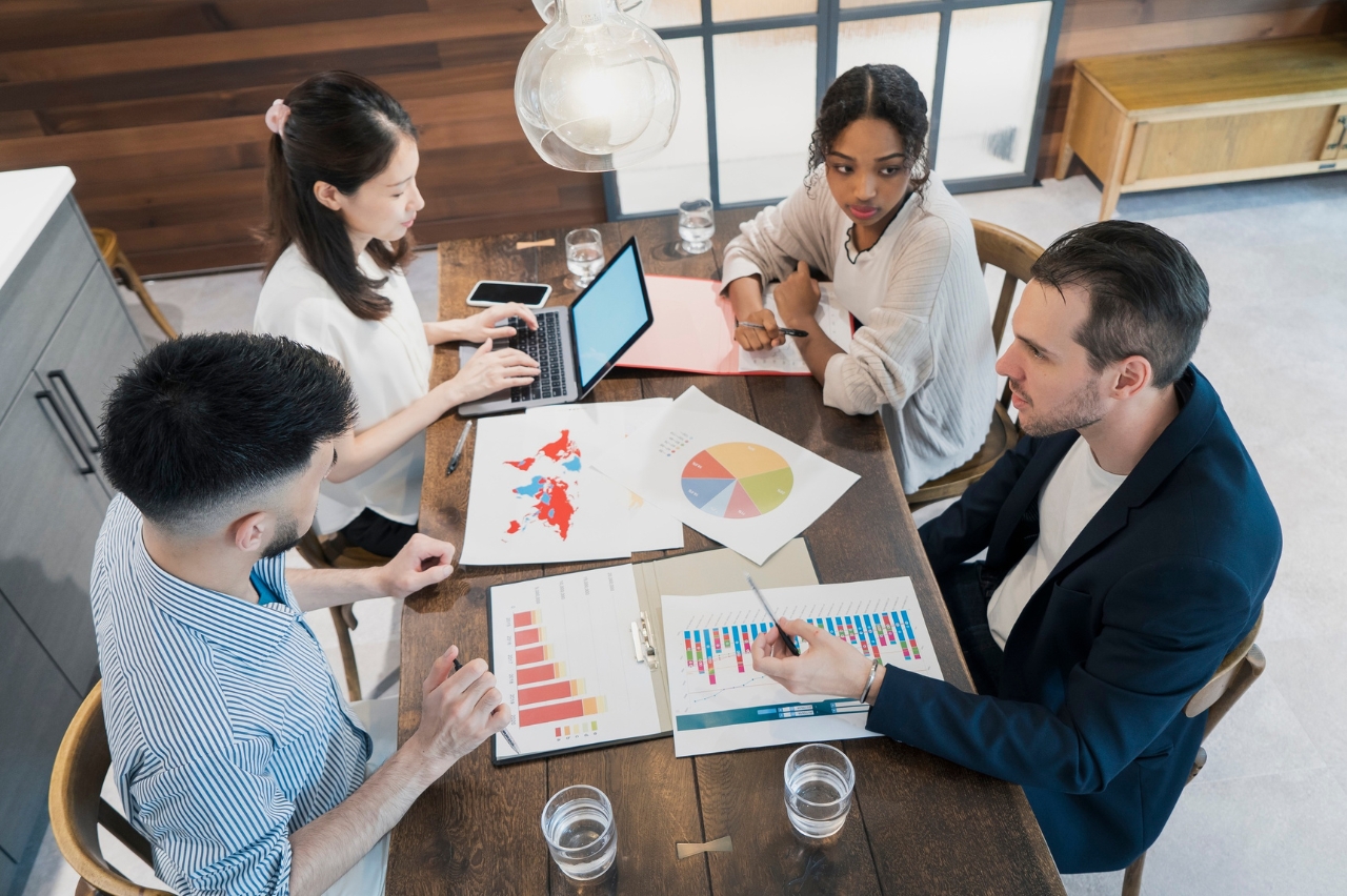Payroll Without the Pressure: Why Smart Businesses Are Outsourcing HR Payroll Services