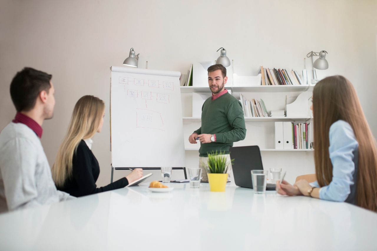 Great leaders focus on vision, not on tasks - Virtual Assistants Cover the Rest
